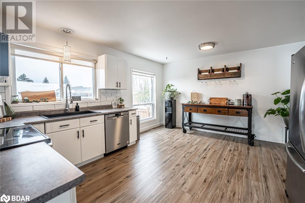 7 Bay Court, Penetanguishene, Ontario  L9M 1E1 - Photo 6 - 40706441
