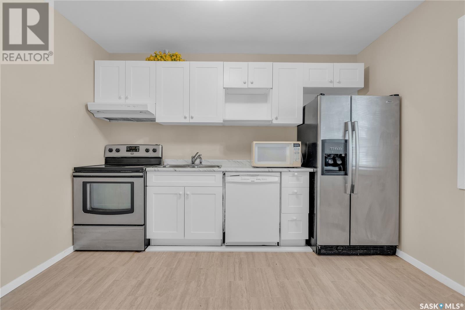 Property at 760 Rae STREET image 5