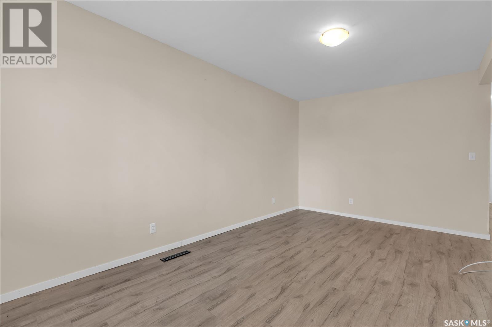 760 Rae Street, Regina, Saskatchewan  S4T 2A9 - Photo 9 - SK998781