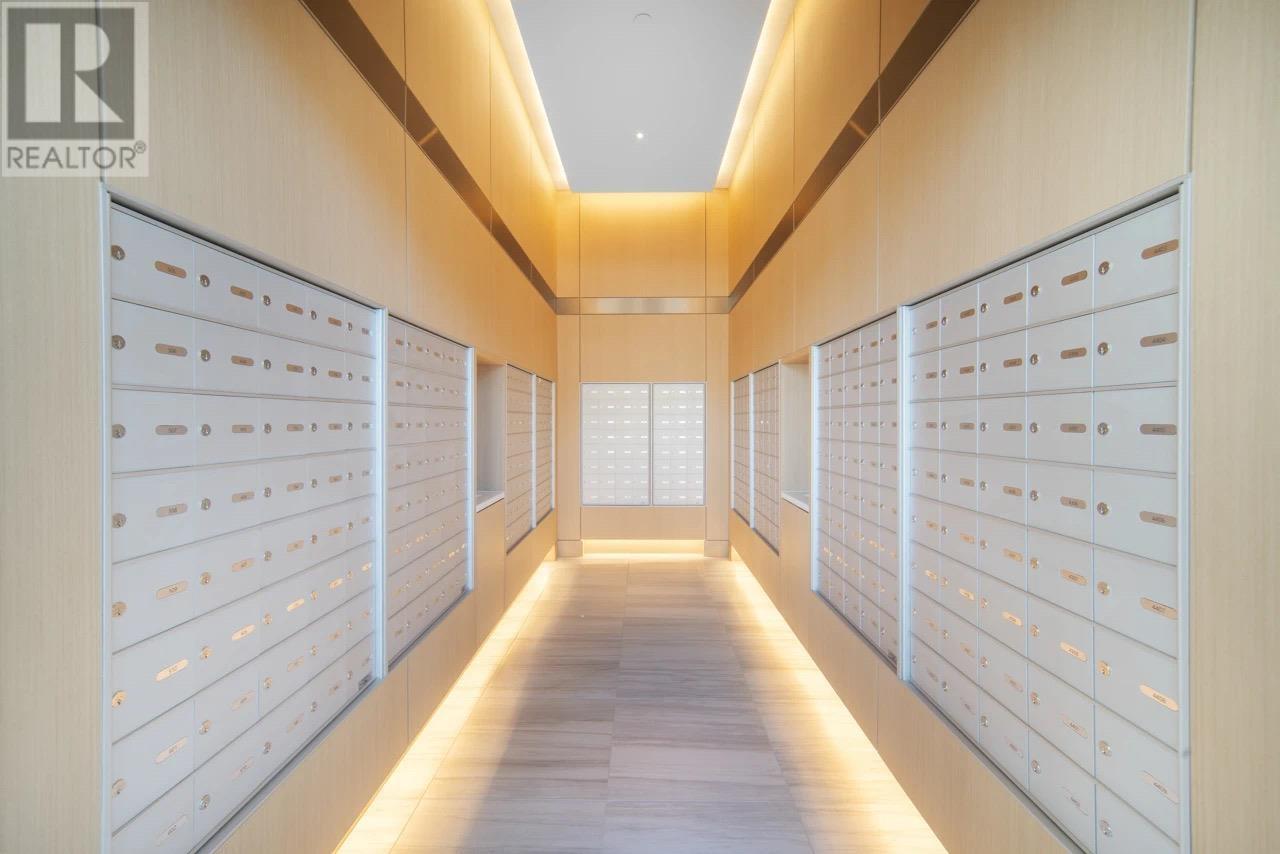 Listing Picture 3 of 21 : 1002 4880 LOUGHEED HIGHWAY, Burnaby / 本拿比 - 魯藝地產 Yvonne Lu Group - MLS Medallion Club Member