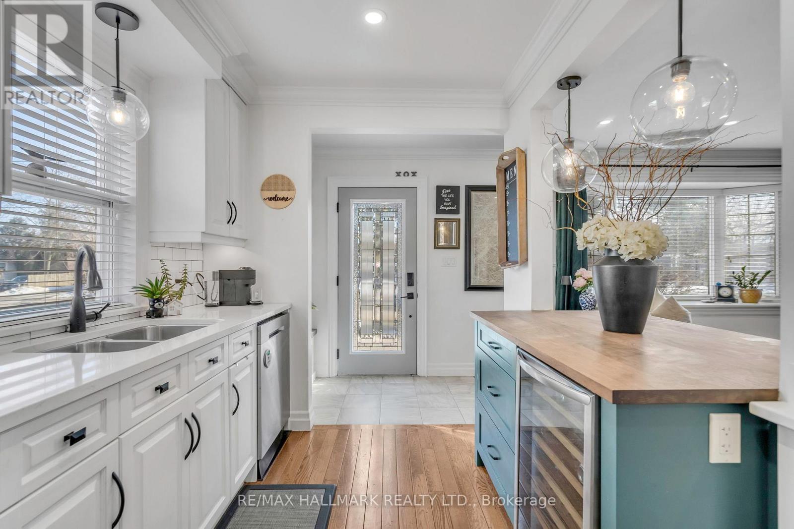 Property at 10 MCKAY ROAD image 3