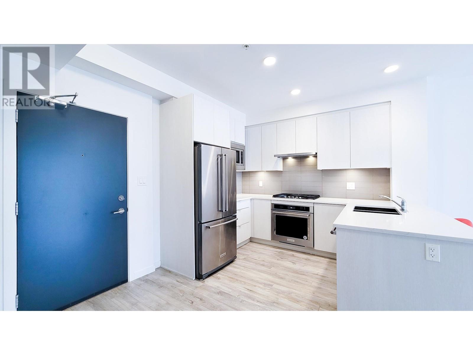 211 621 Regan Avenue, Coquitlam, British Columbia  V3J 0K1 - Photo 2 - R2977624