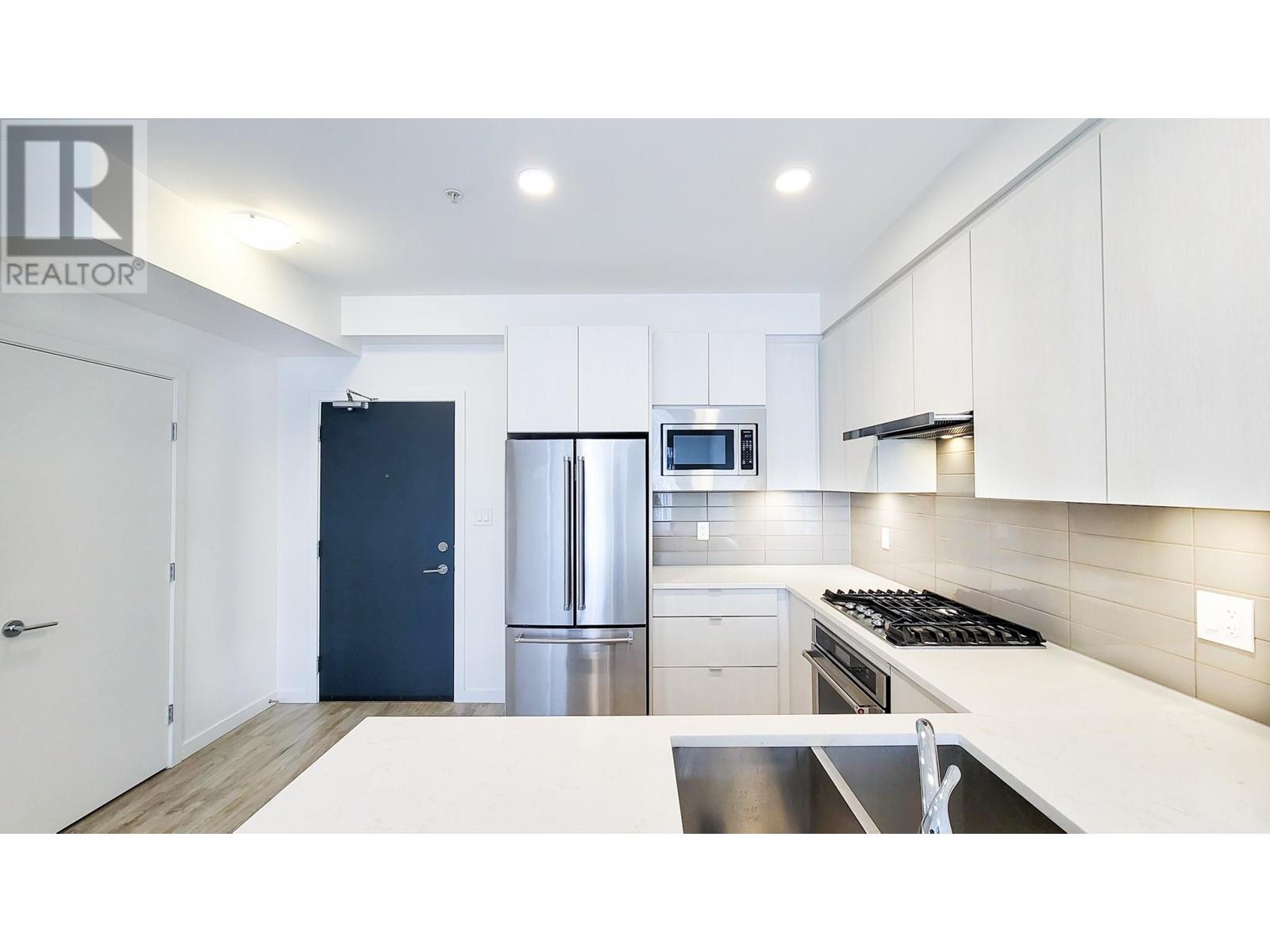211 621 Regan Avenue, Coquitlam, British Columbia  V3J 0K1 - Photo 3 - R2977624