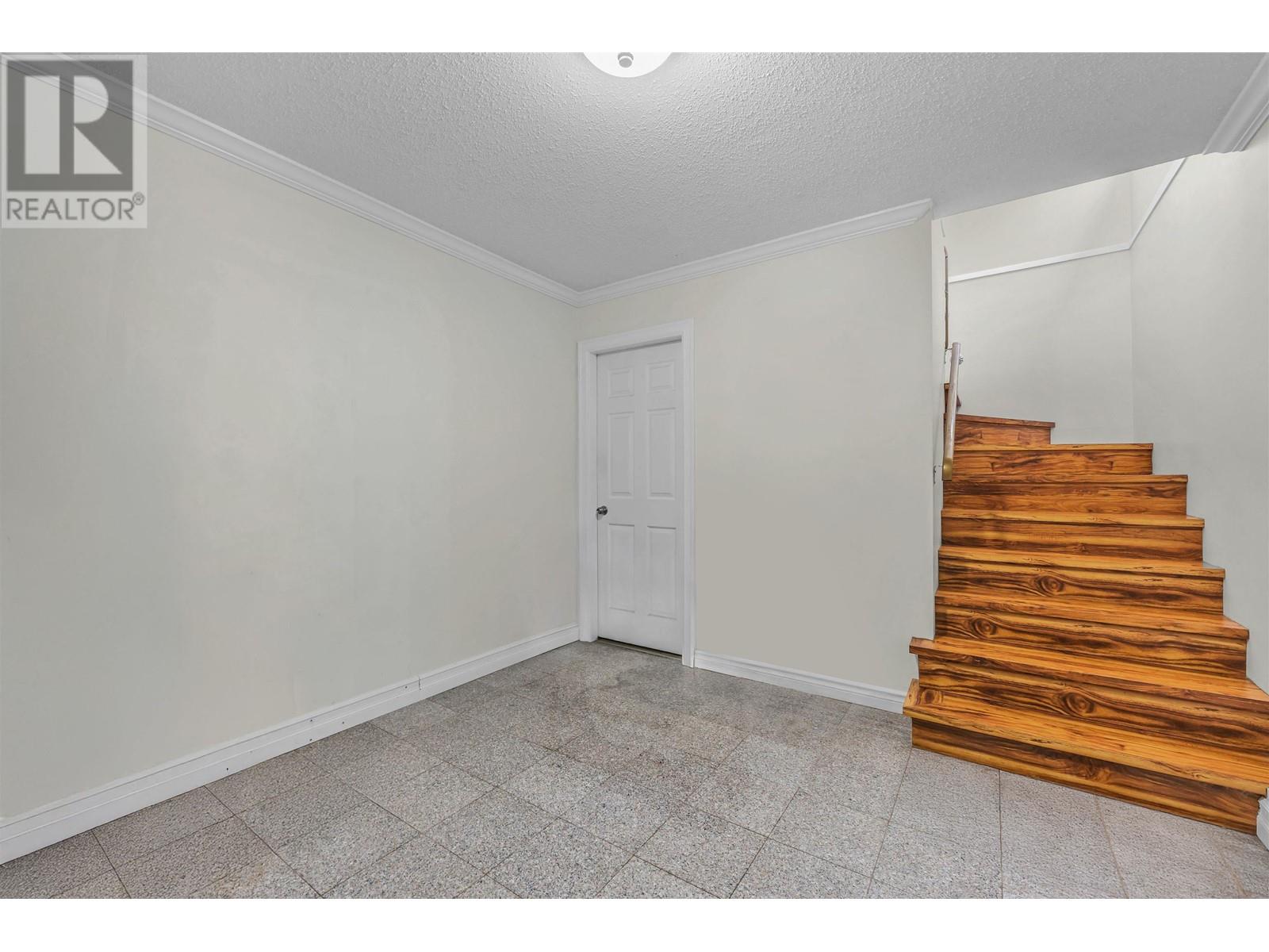 Listing Picture 22 of 35 : 1237 E 64TH AVENUE, Vancouver / 溫哥華 - 魯藝地產 Yvonne Lu Group - MLS Medallion Club Member