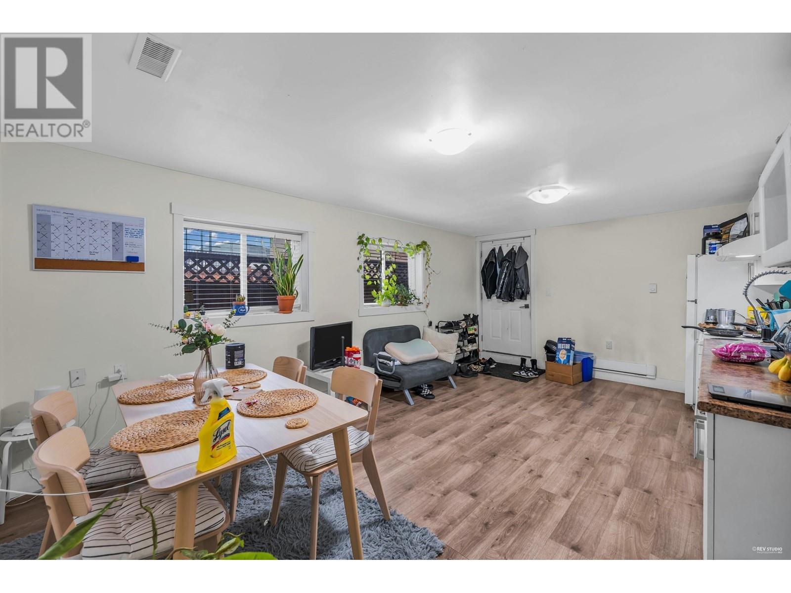 Listing Picture 29 of 35 : 1237 E 64TH AVENUE, Vancouver / 溫哥華 - 魯藝地產 Yvonne Lu Group - MLS Medallion Club Member