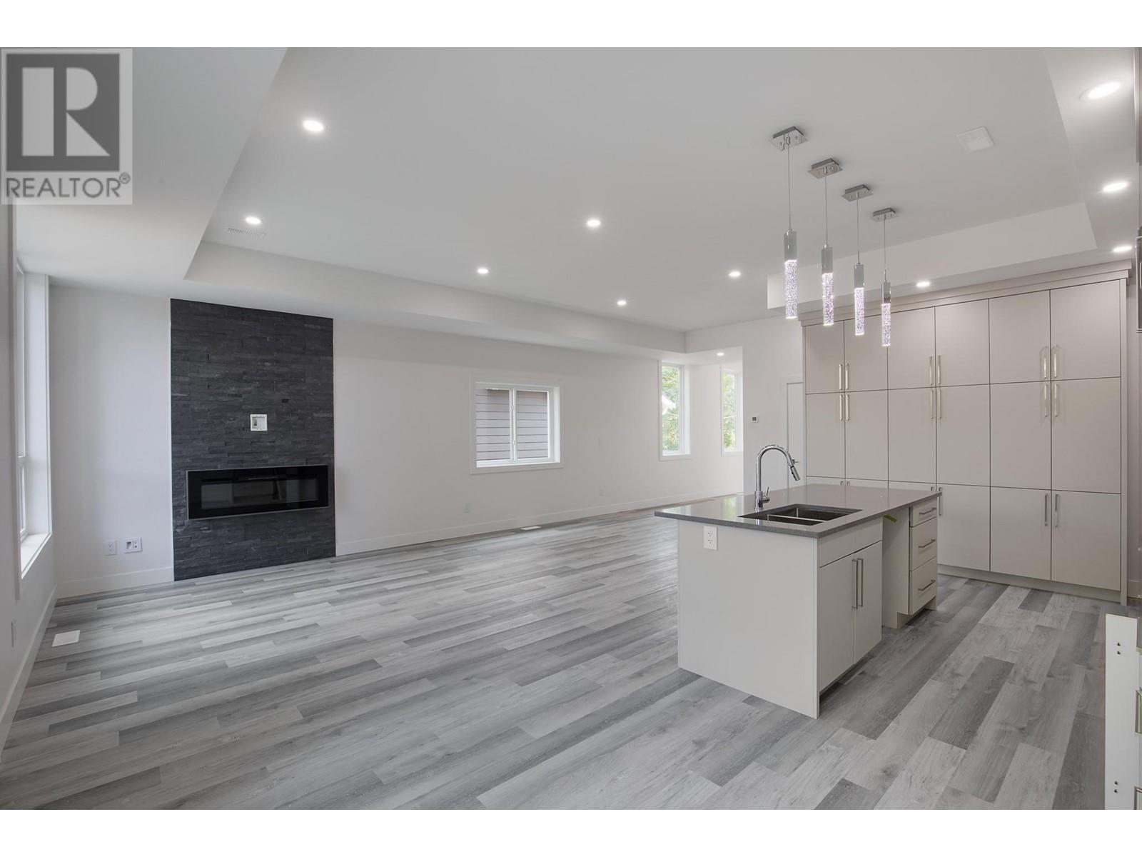 Property at 154 WILLIAMS Street image 5
