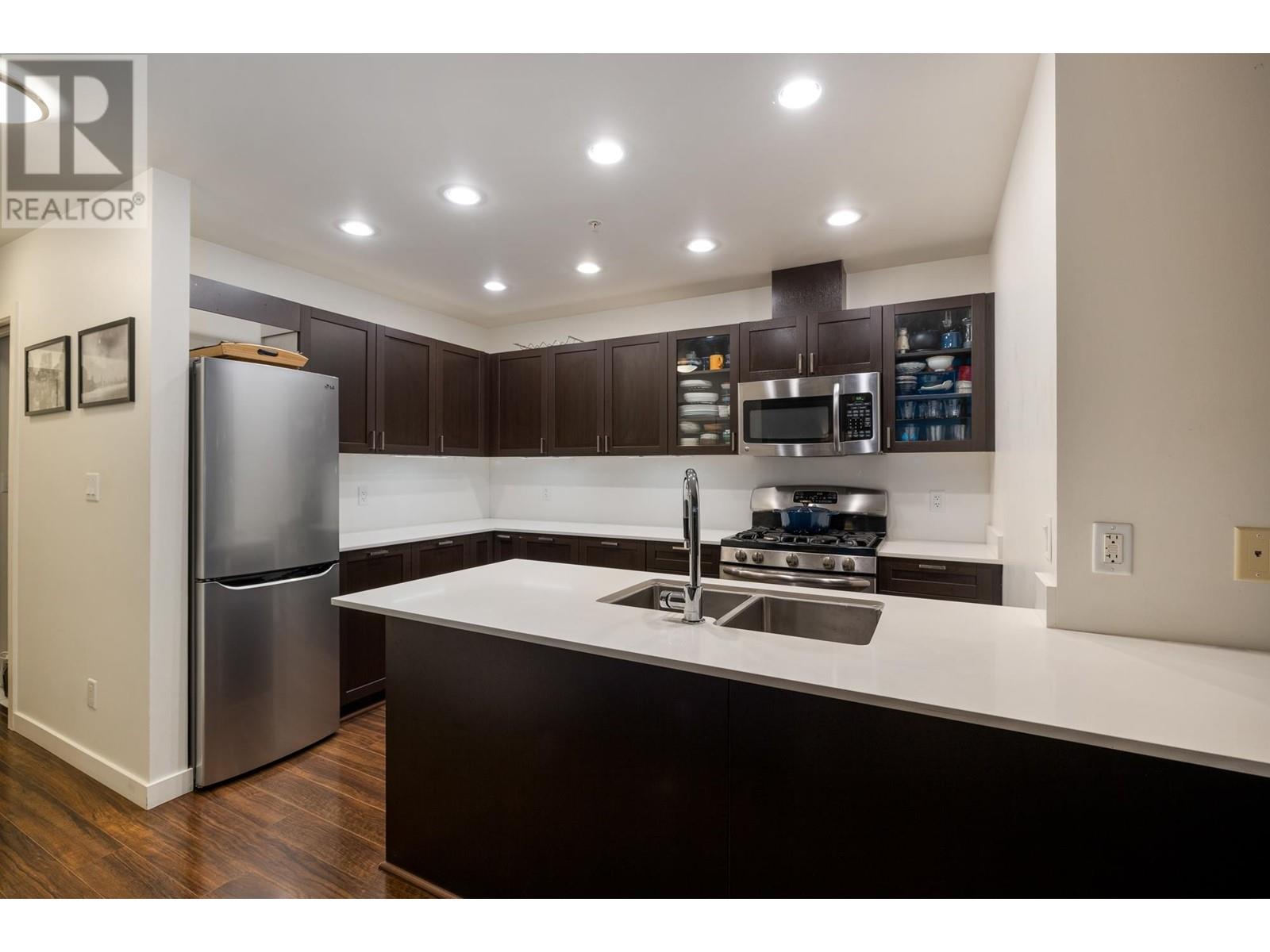 Ph3 4815 Eldorado Mews, Vancouver, British Columbia  V5R 0B2 - Photo 22 - R2974522