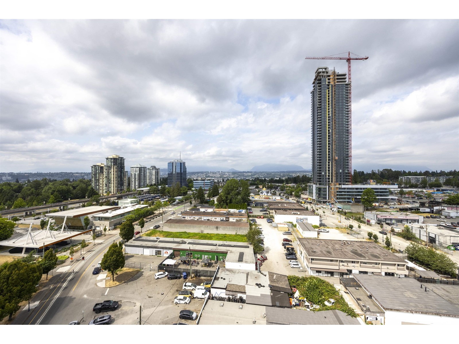1211 10626 City Parkway, Surrey, British Columbia  V3T 0S3 - Photo 18 - R2977576