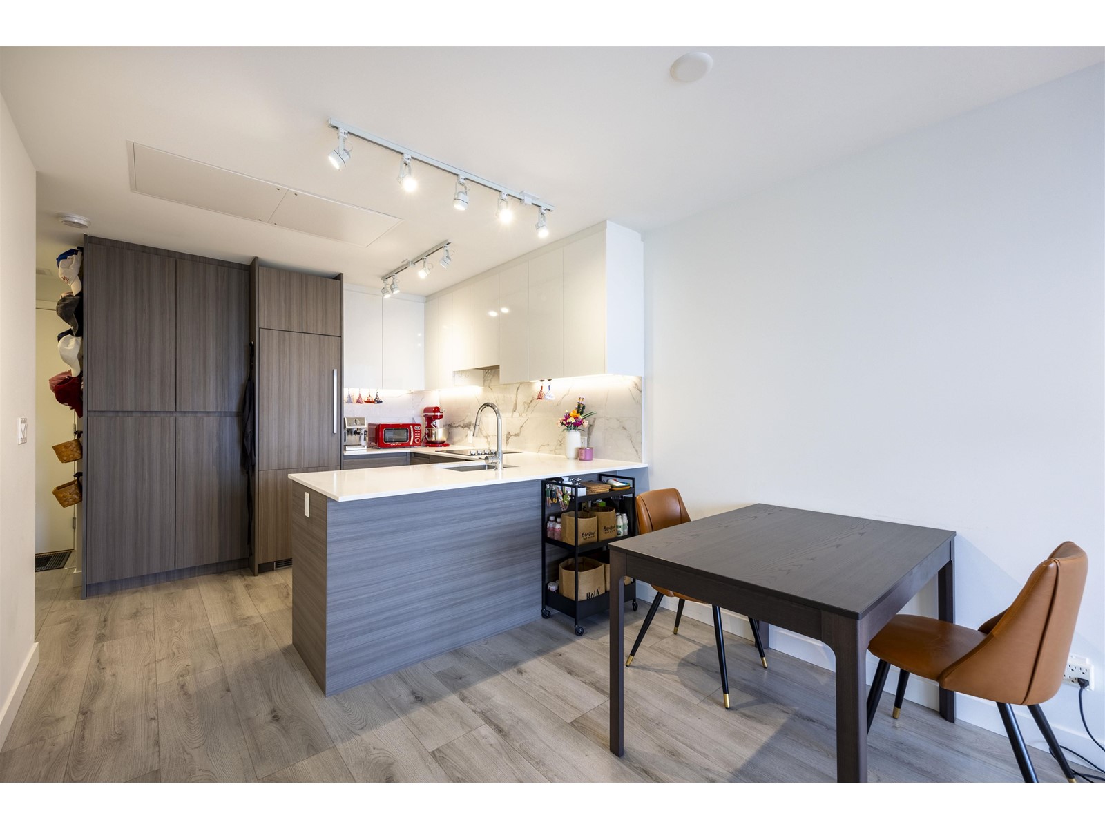 1211 10626 City Parkway, Surrey, British Columbia  V3T 0S3 - Photo 9 - R2977576
