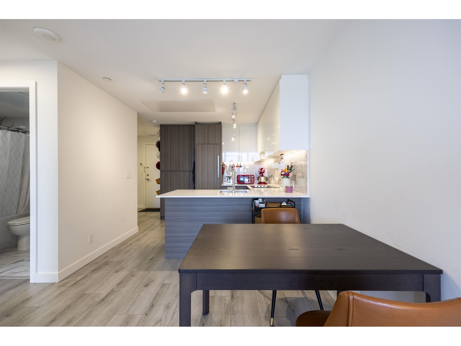 1211 10626 City Parkway, Surrey, British Columbia  V3T 0S3 - Photo 8 - R2977576