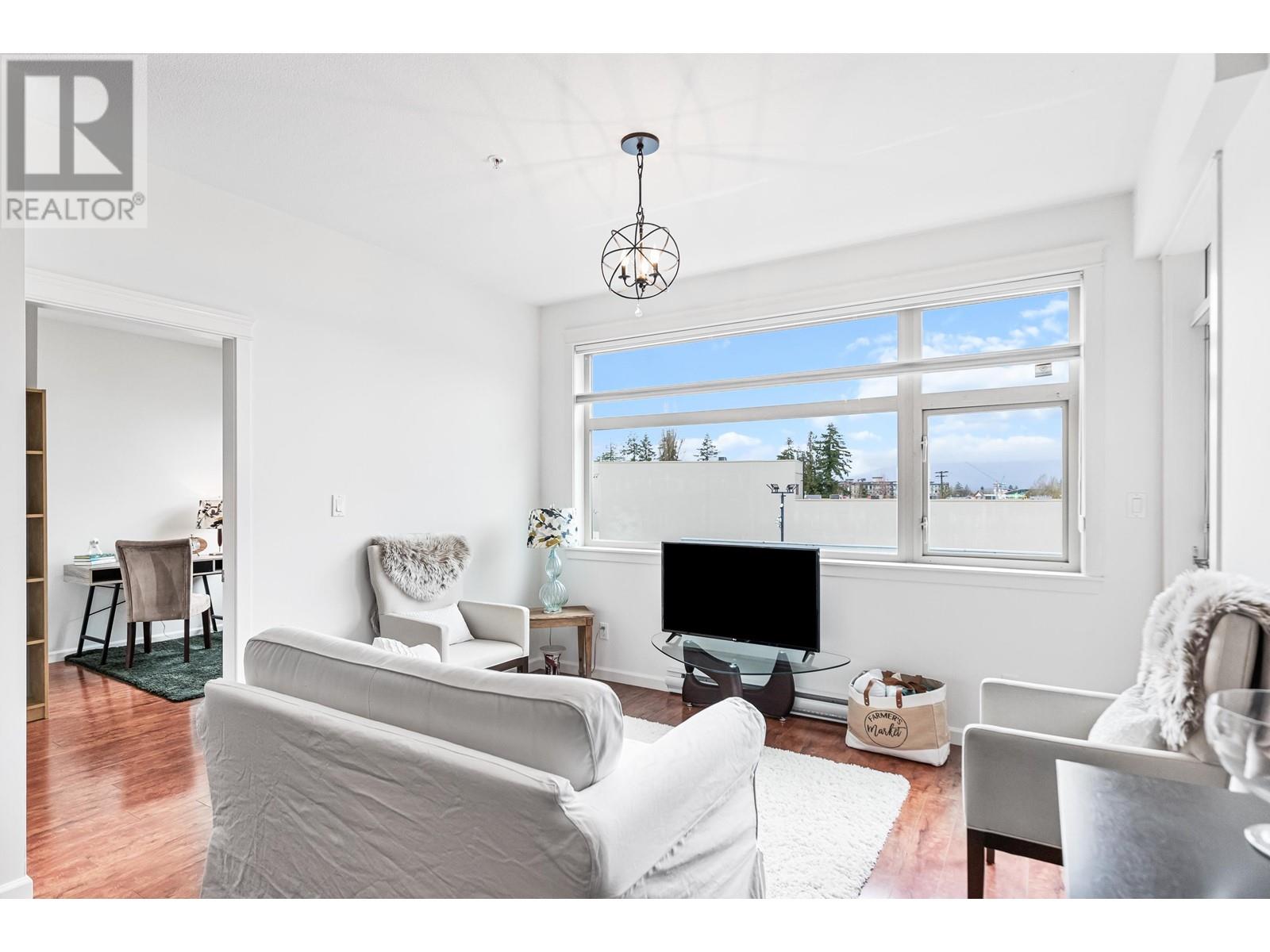 305 22858 Lougheed Highway, Maple Ridge, British Columbia  V2X 2V6 - Photo 13 - R2977600