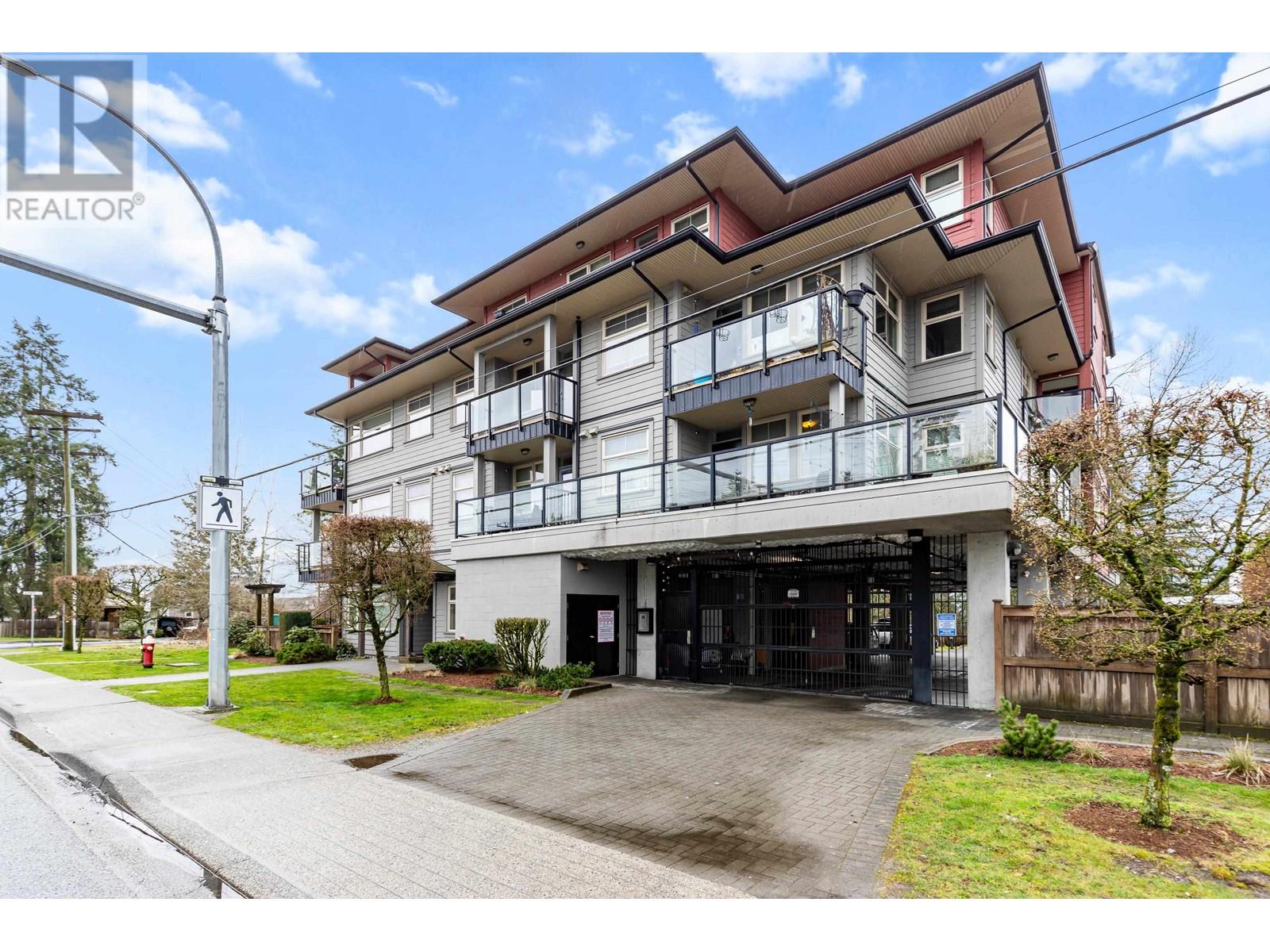 305 22858 Lougheed Highway, Maple Ridge, British Columbia  V2X 2V6 - Photo 3 - R2977600