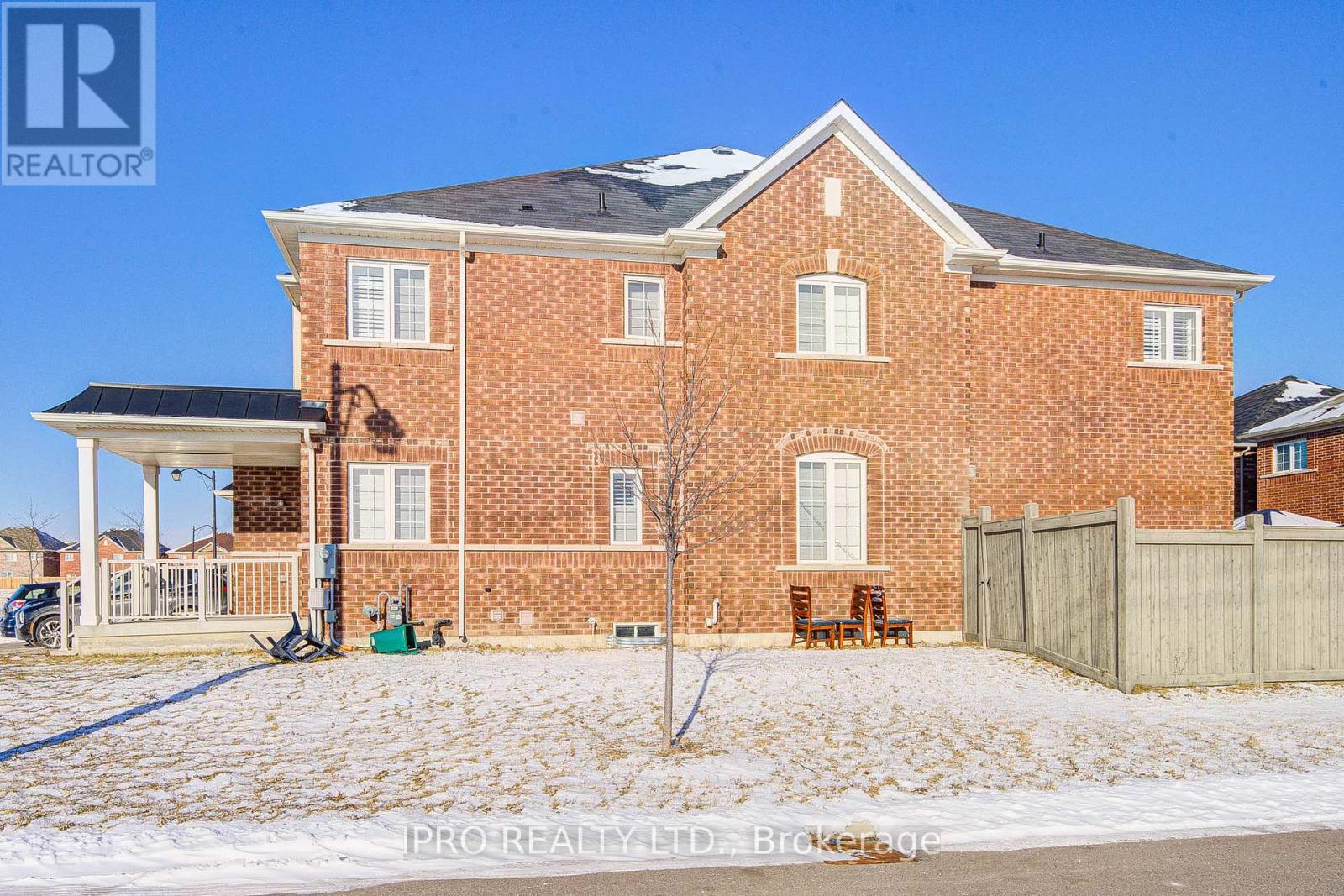 Property at 566 BESSBOROUGH DRIVE image 4