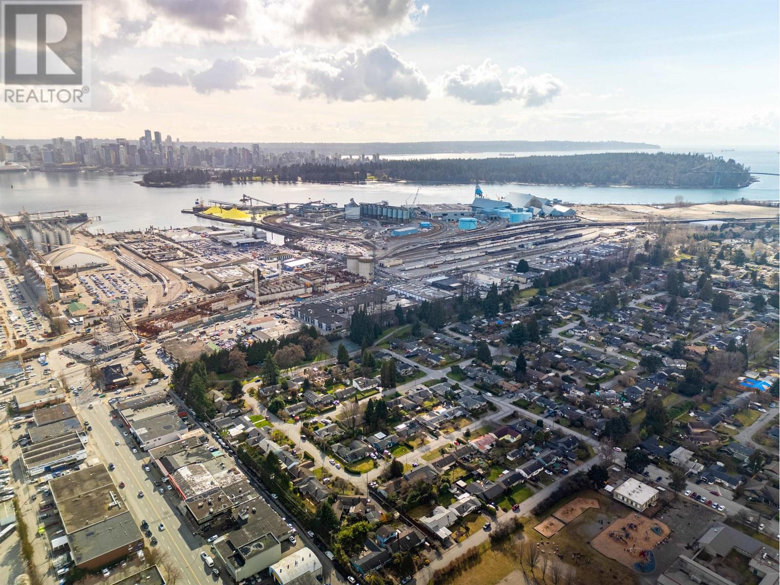 1202 Pinewood Crescent, North Vancouver, British Columbia  V7P 1E9 - Photo 13 - R2976882