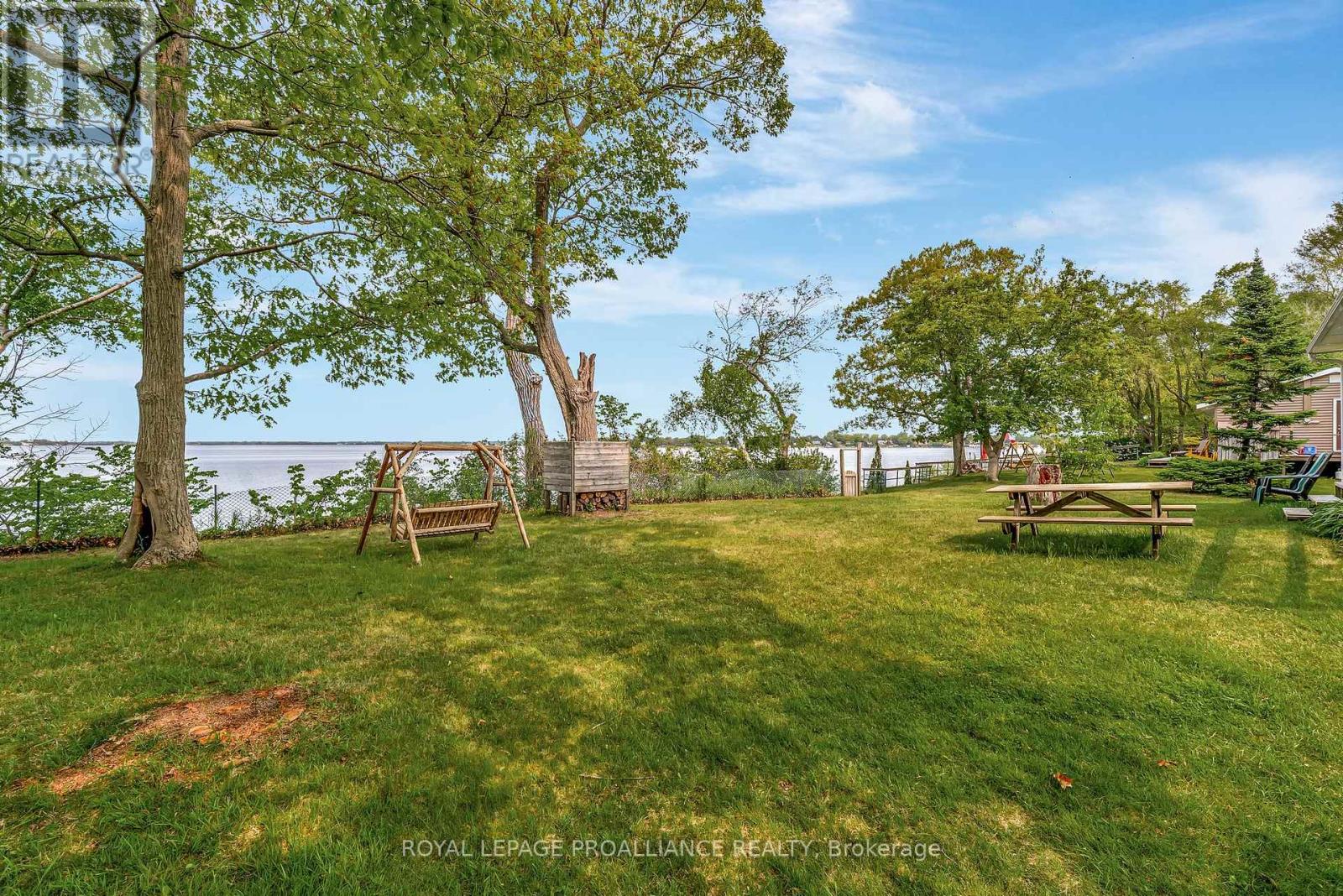 40 Mayne Lane, Prince Edward County (Hallowell Ward), Ontario  K0K 2T0 - Photo 10 - X12018177