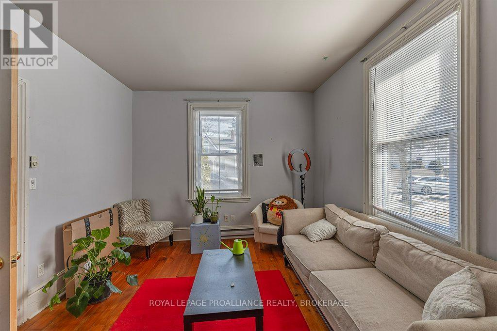 28 Pembroke Street, Kingston, Ontario  K7L 4N5 - Photo 14 - X12018001