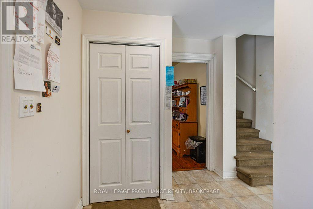 28 Pembroke Street, Kingston, Ontario  K7L 4N5 - Photo 24 - X12018001