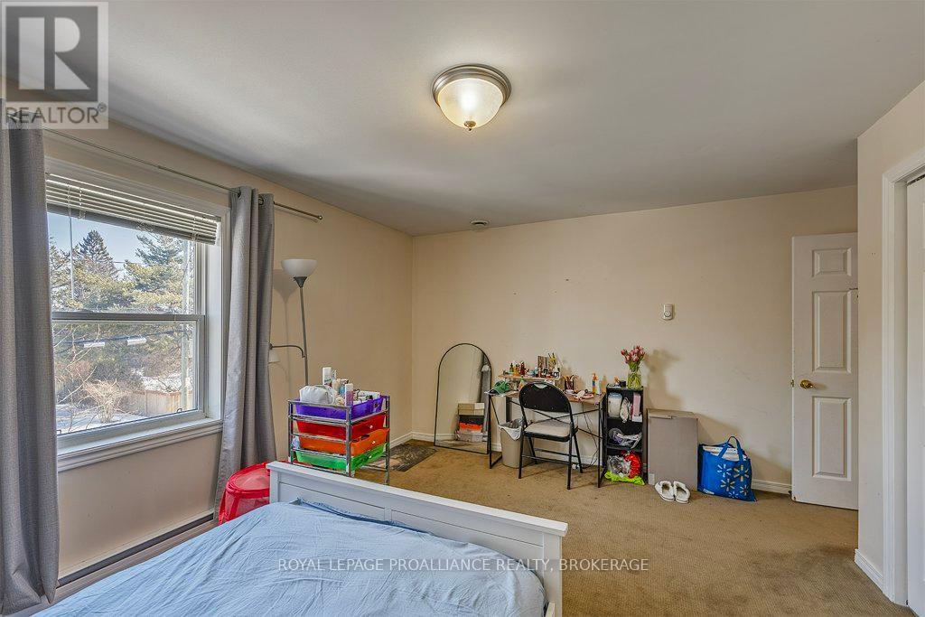 28 Pembroke Street, Kingston, Ontario  K7L 4N5 - Photo 37 - X12018001