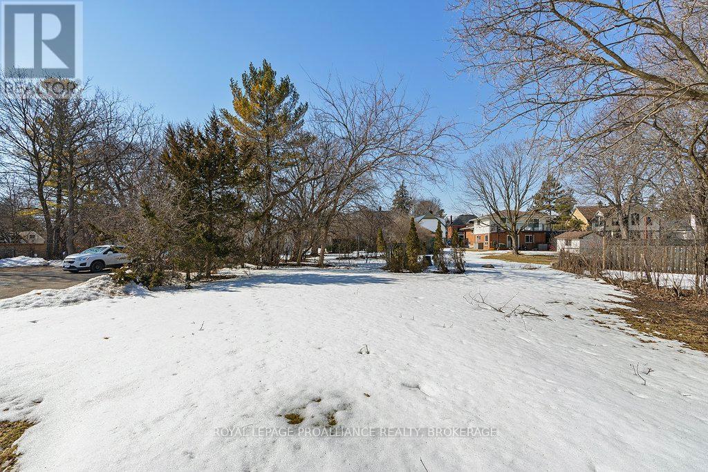 28 Pembroke Street, Kingston, Ontario  K7L 4N5 - Photo 6 - X12018001
