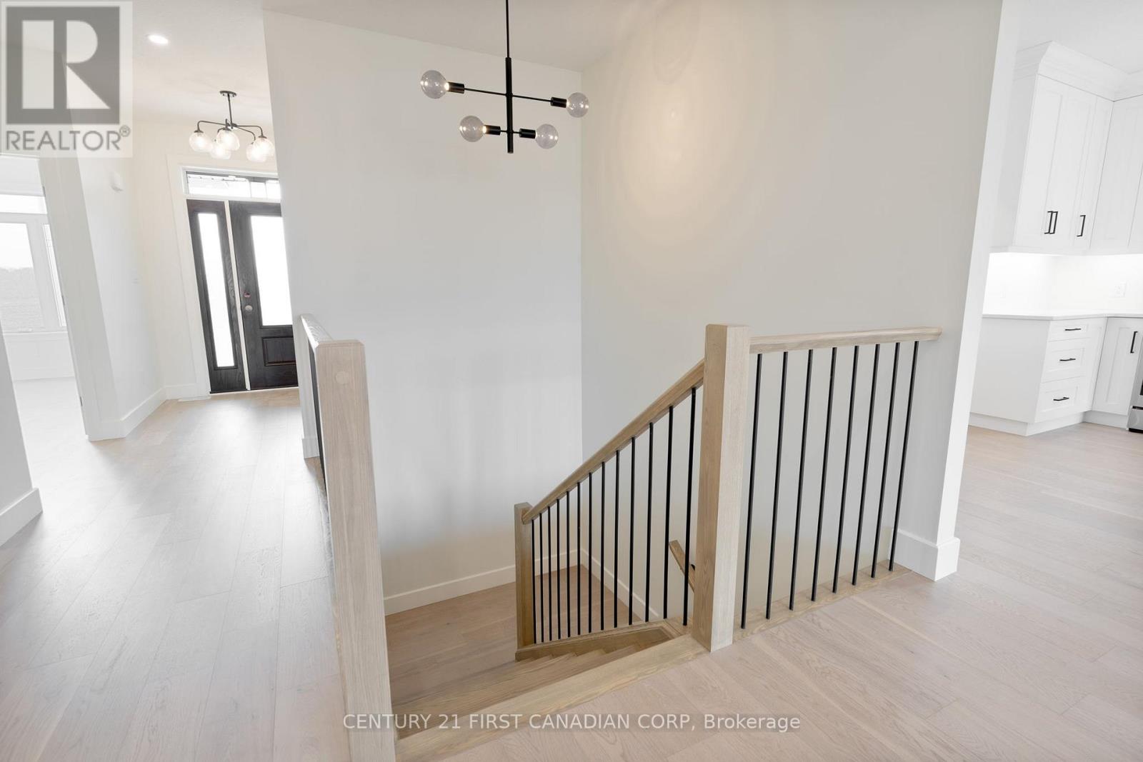331 Thorn Drive, Strathroy-Caradoc, Ontario  N7G 0G3 - Photo 19 - X12017994