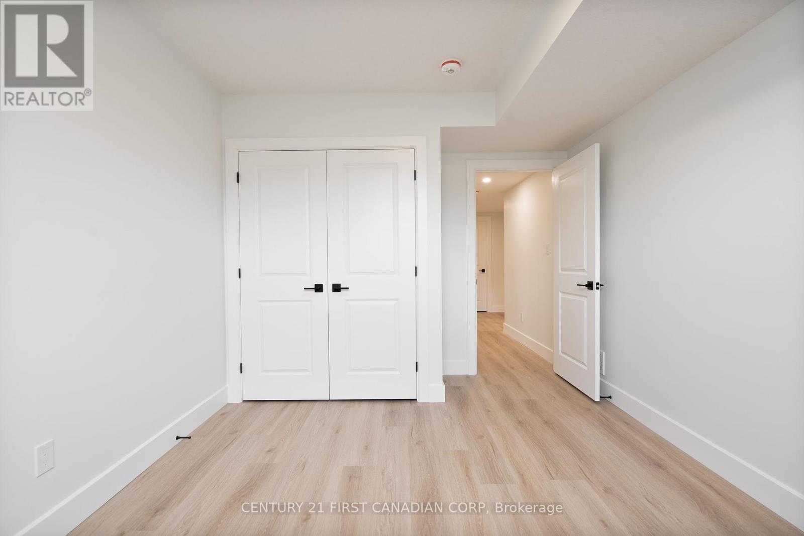 331 Thorn Drive, Strathroy-Caradoc, Ontario  N7G 0G3 - Photo 27 - X12017994