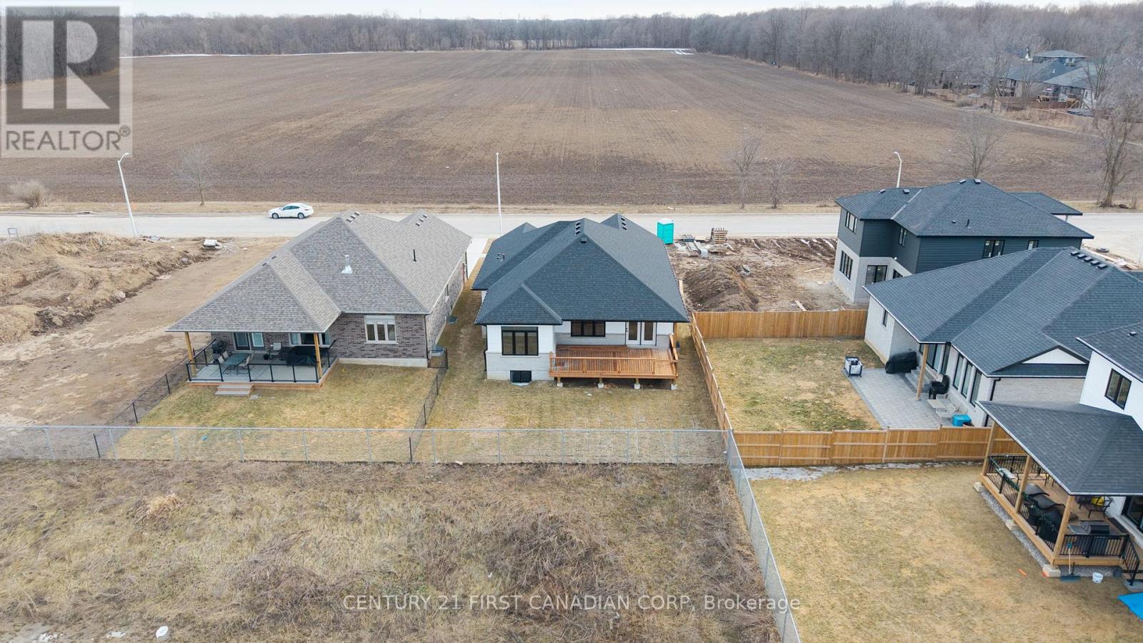 331 Thorn Drive, Strathroy-Caradoc, Ontario  N7G 0G3 - Photo 40 - X12017994