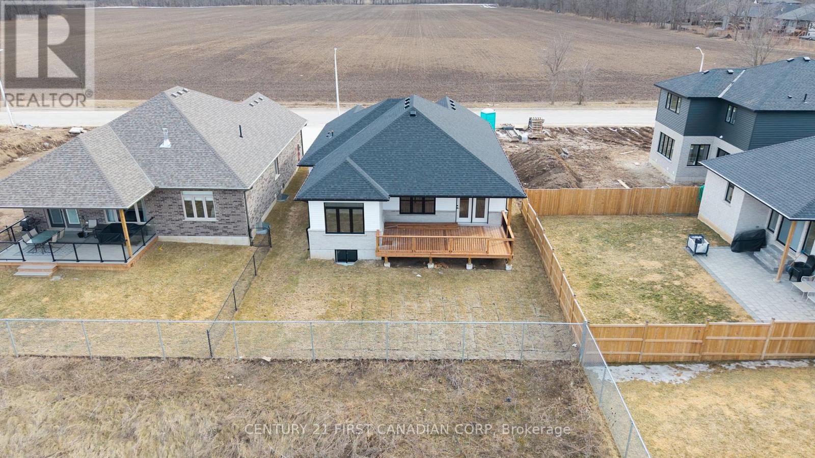 331 Thorn Drive, Strathroy-Caradoc, Ontario  N7G 0G3 - Photo 41 - X12017994