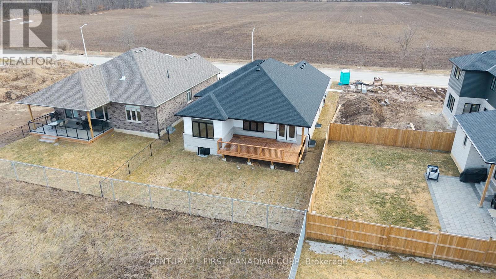 331 Thorn Drive, Strathroy-Caradoc, Ontario  N7G 0G3 - Photo 42 - X12017994