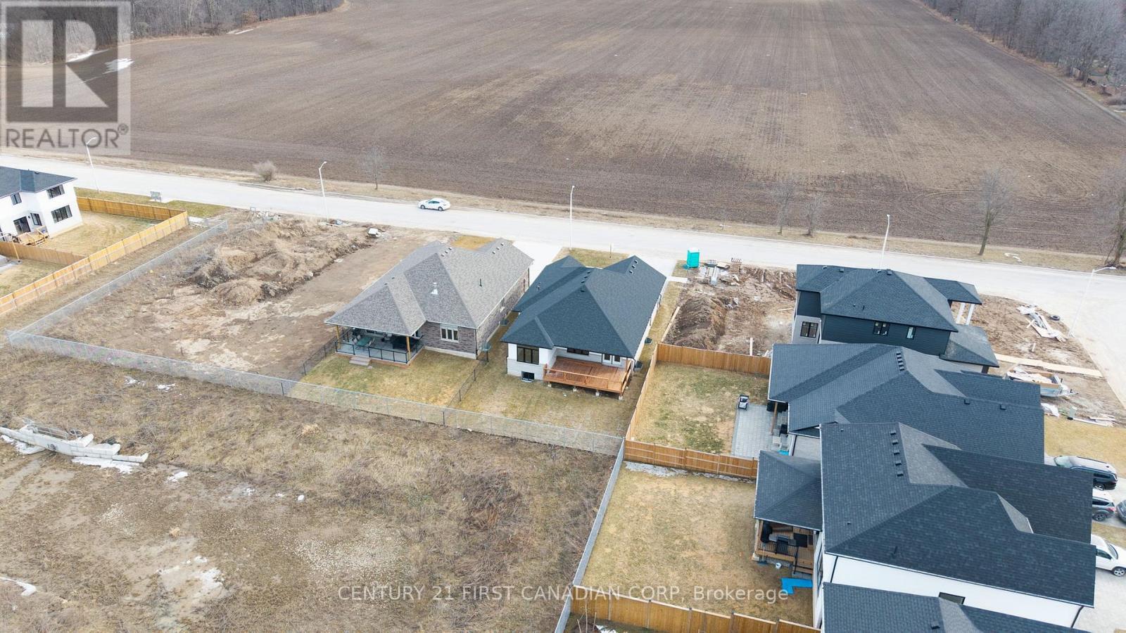 331 Thorn Drive, Strathroy-Caradoc, Ontario  N7G 0G3 - Photo 43 - X12017994