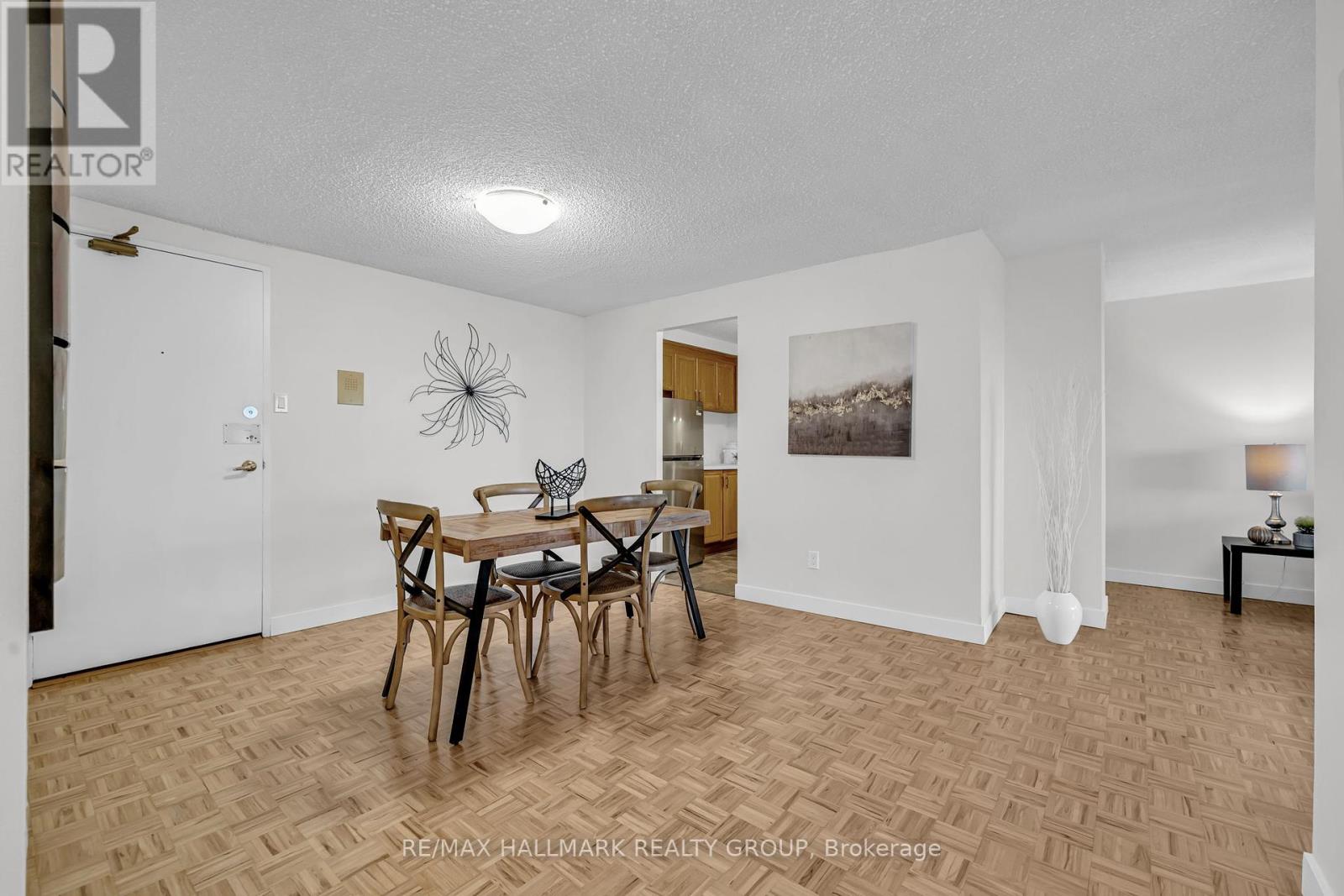 Property at 1906 - 158B MCARTHUR AVENUE image 2