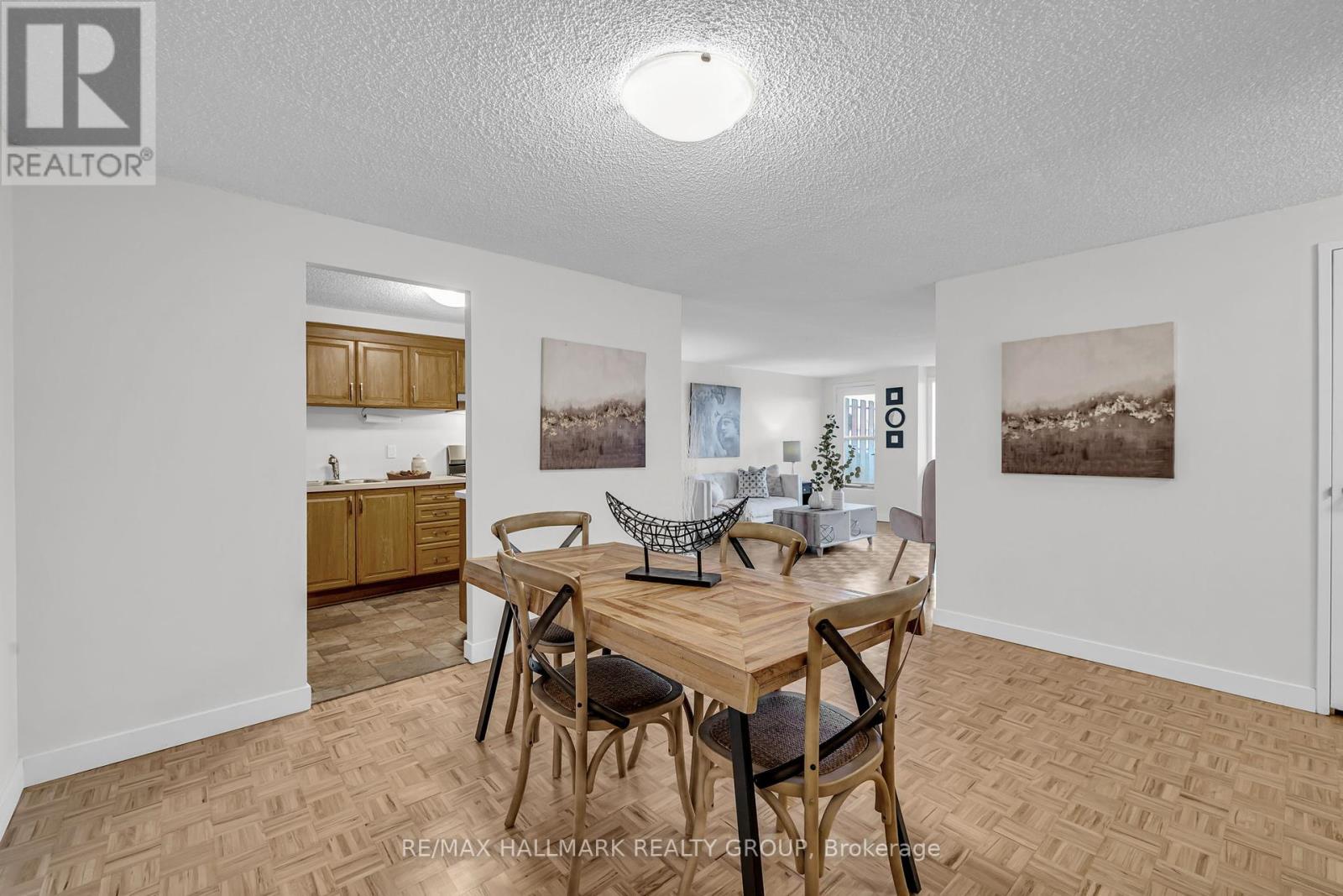 Property at 1906 - 158B MCARTHUR AVENUE image 3