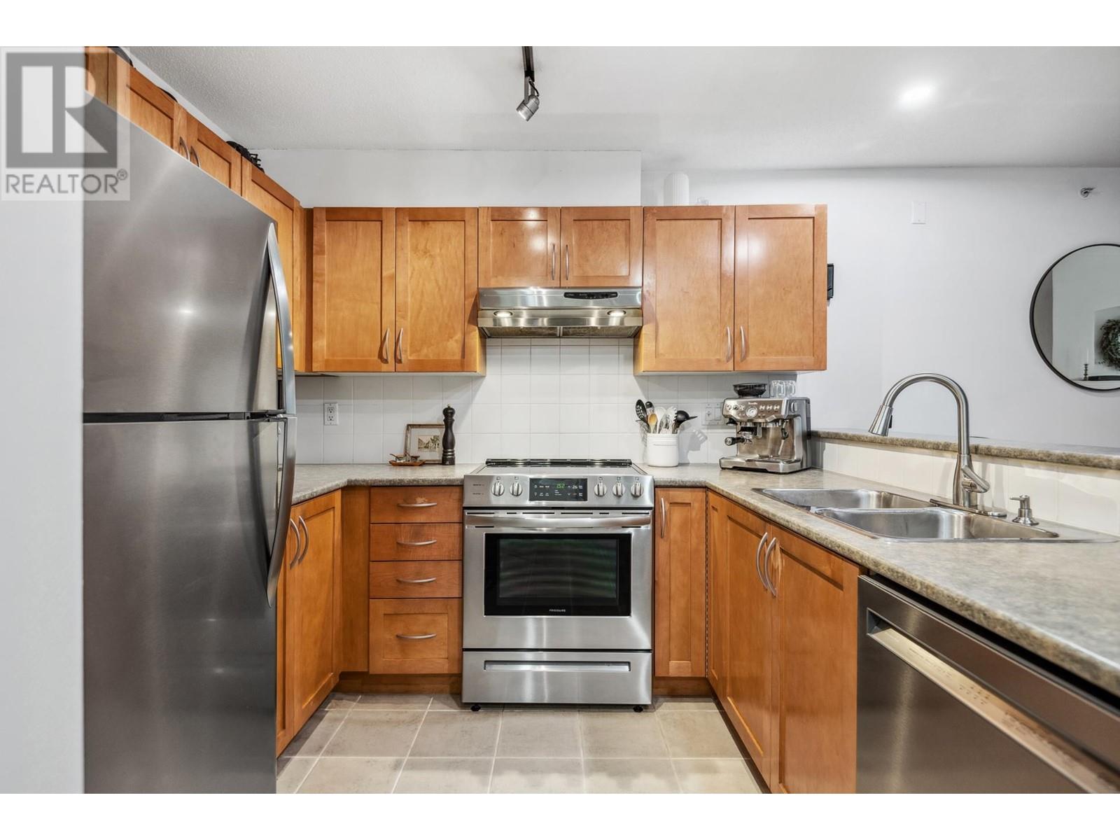 414 333 E 1st Street, North Vancouver, British Columbia  V7L 4W9 - Photo 10 - R2977659