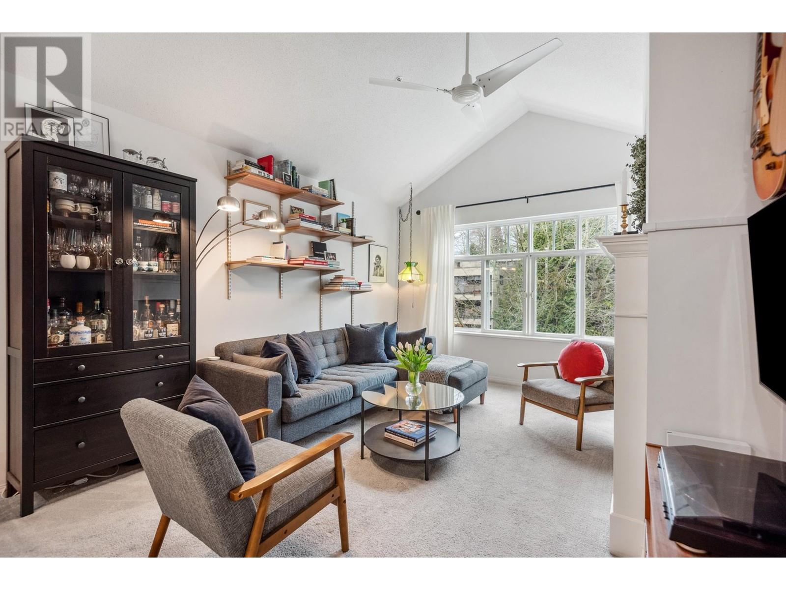 414 333 E 1st Street, North Vancouver, British Columbia  V7L 4W9 - Photo 2 - R2977659
