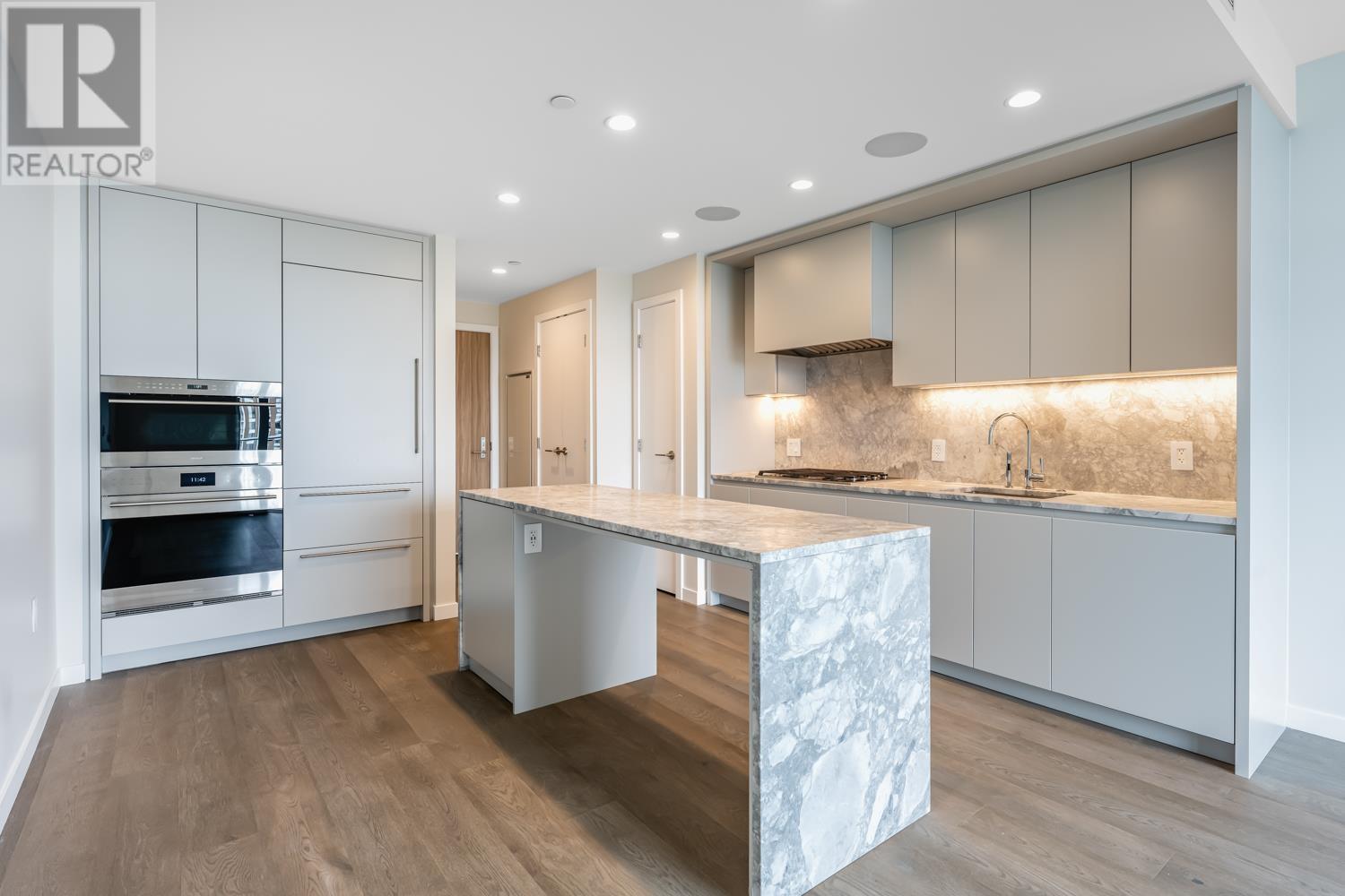 1302 7433 Cambie Street, Vancouver, British Columbia  V6P 0J8 - Photo 6 - R2977674