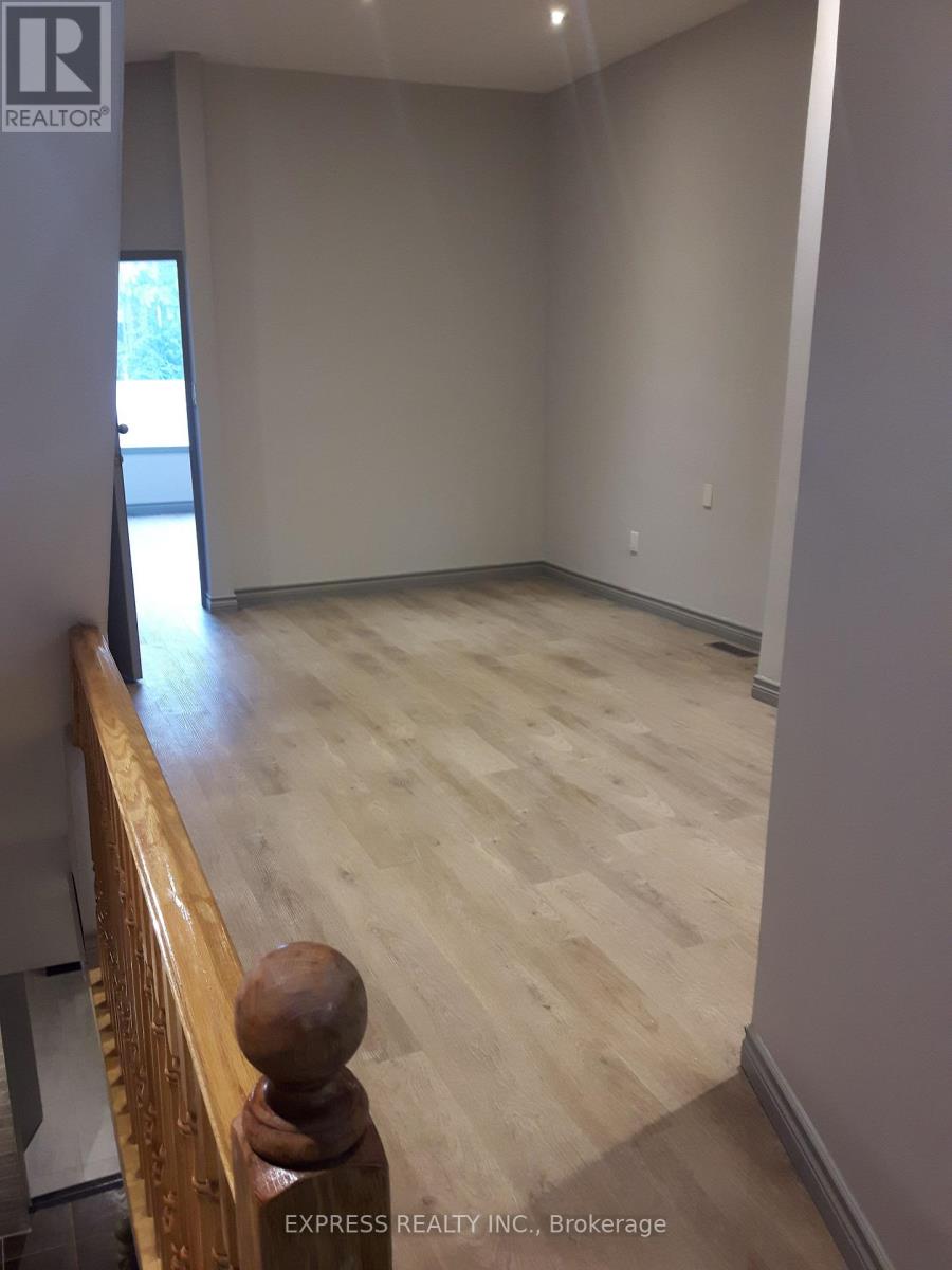 Upper - 304 Broadview Avenue E, Toronto (South Riverdale), Ontario  M4M 2G9 - Photo 10 - E12018221
