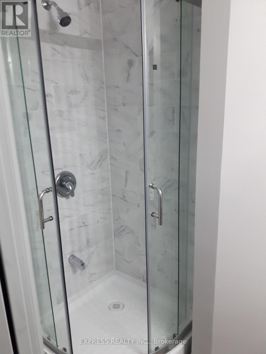 Upper - 304 Broadview Avenue E, Toronto (South Riverdale), Ontario  M4M 2G9 - Photo 11 - E12018221