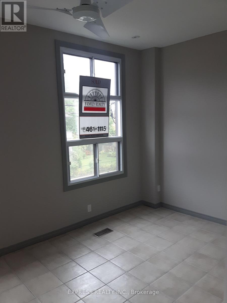 Upper - 304 Broadview Avenue E, Toronto (South Riverdale), Ontario  M4M 2G9 - Photo 2 - E12018221