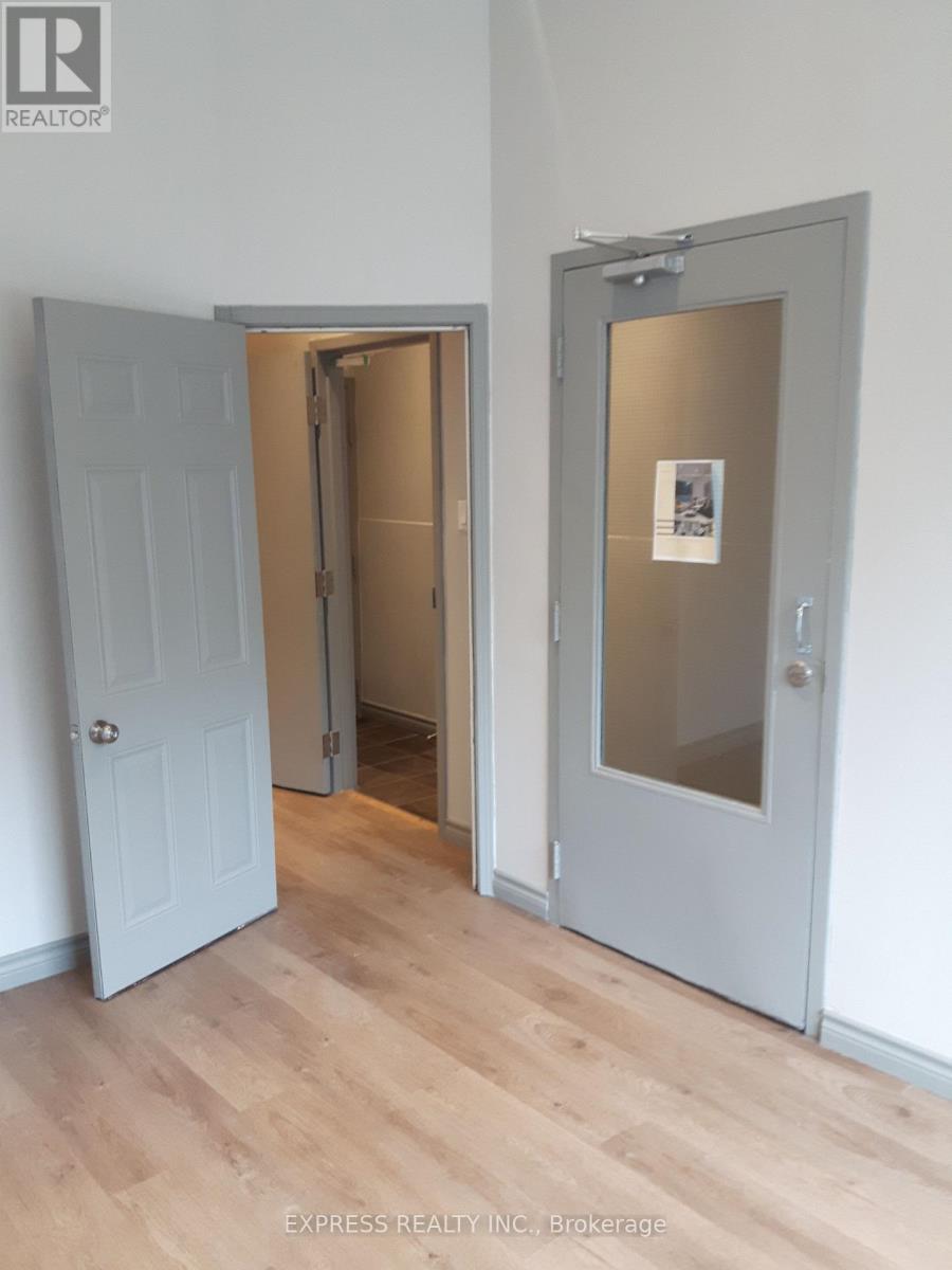 Upper - 304 Broadview Avenue E, Toronto (South Riverdale), Ontario  M4M 2G9 - Photo 23 - E12018221