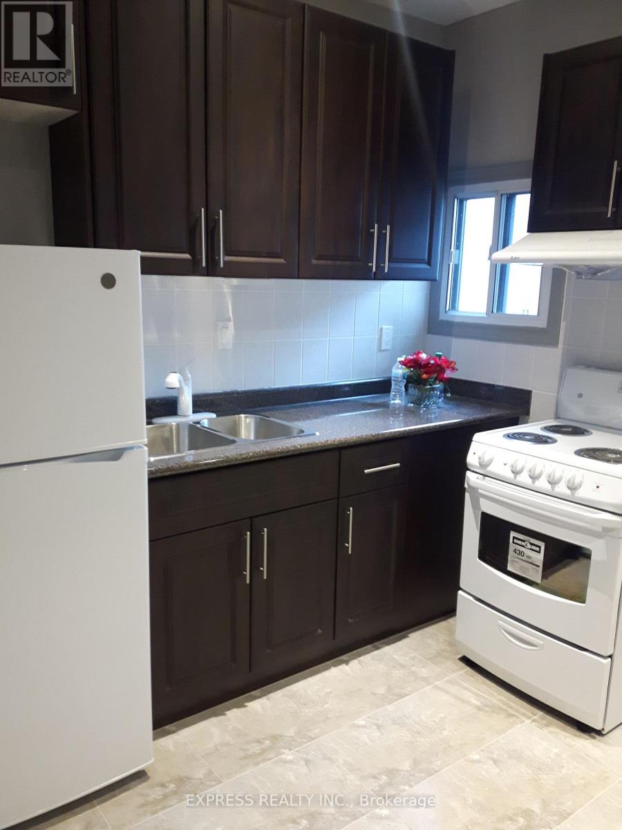 Upper - 304 Broadview Avenue E, Toronto (South Riverdale), Ontario  M4M 2G9 - Photo 8 - E12018221