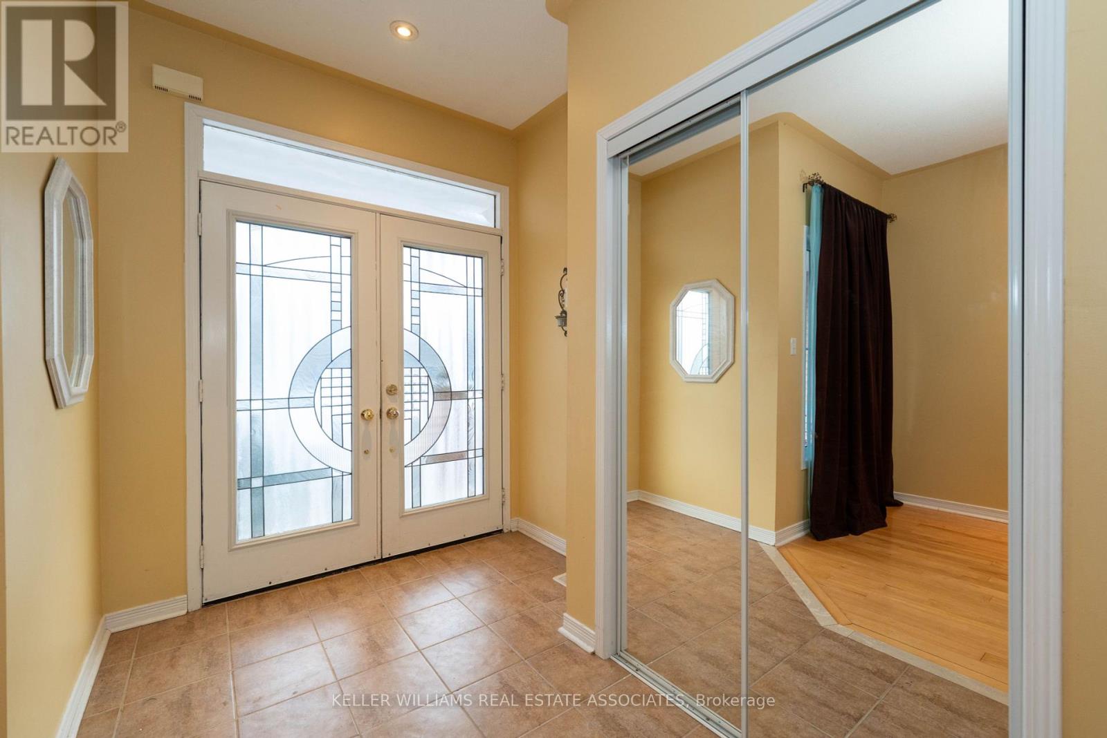 Property at 98 LEBOVIC DRIVE image 3