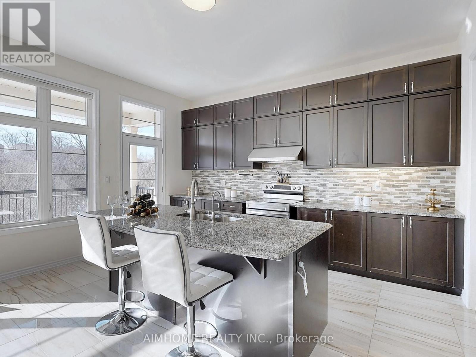 99 Bridgepointe Court, Aurora, Ontario  L4G 3H8 - Photo 16 - N12018209