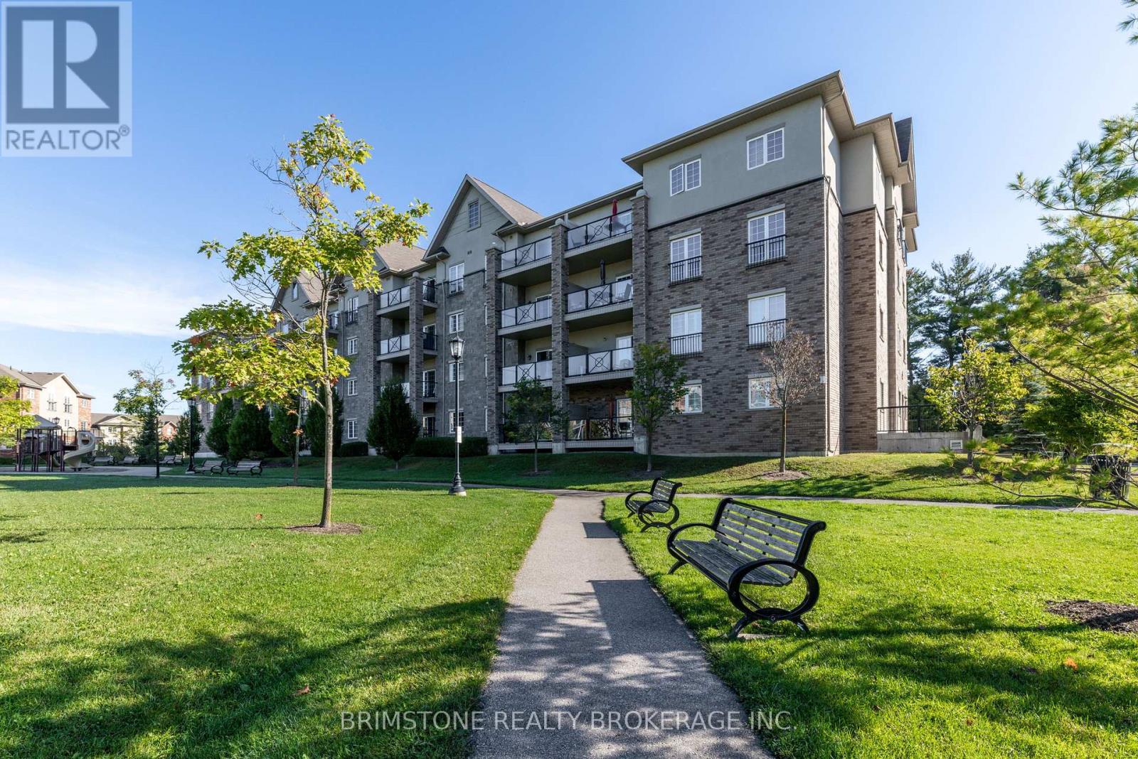 210 - 41 Ferndale Drive S, Barrie, Ontario  L4N 5T6 - Photo 1 - S12017928