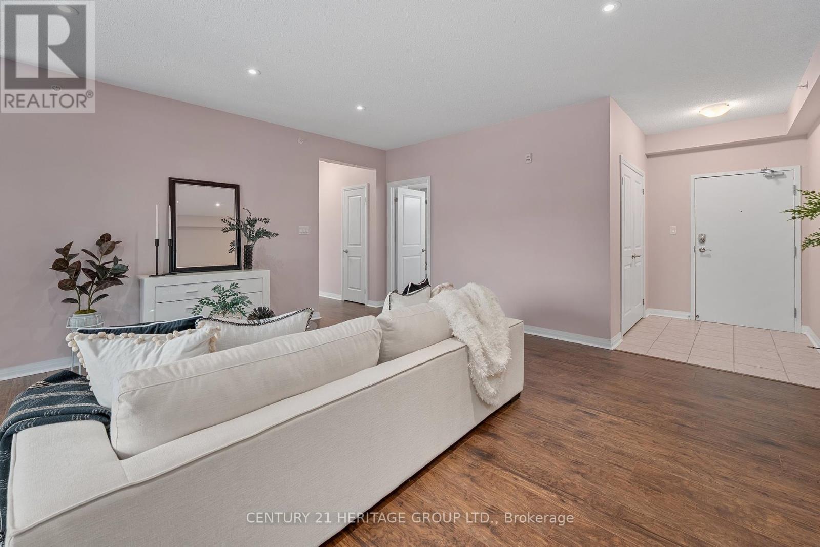 Property at 201 - 306 ESSA ROAD image 3