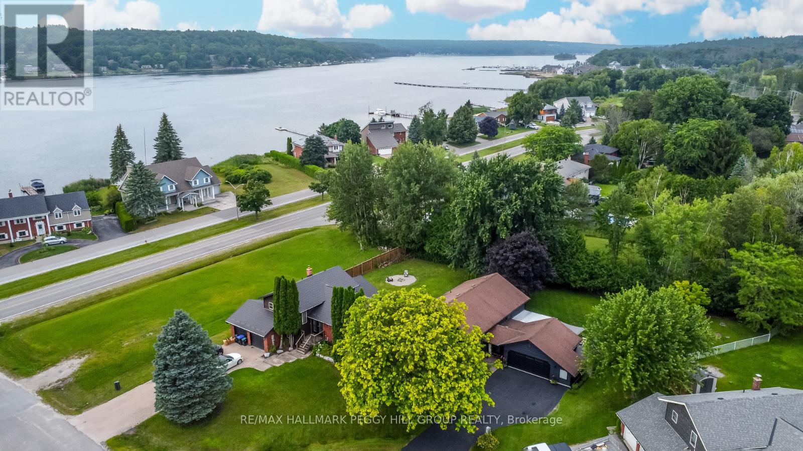 7 Bay Court, Penetanguishene, Ontario  L9M 1E1 - Photo 3 - S12018111