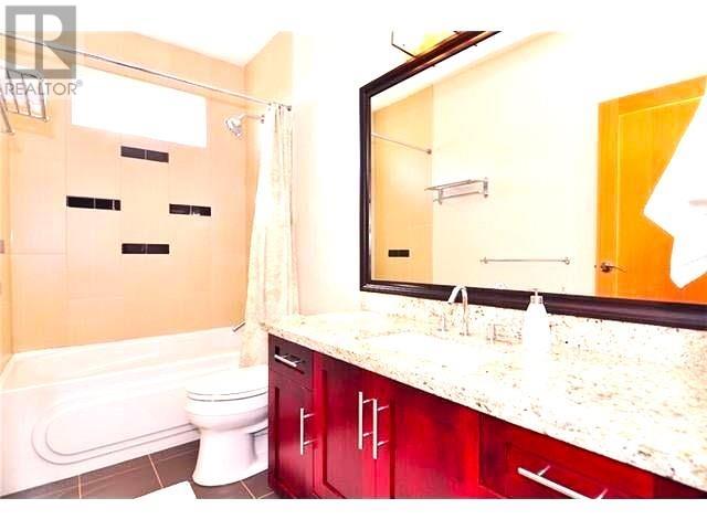 Listing Picture 17 of 31 : 6080 MARINE DRIVE, Burnaby / 本拿比 - 魯藝地產 Yvonne Lu Group - MLS Medallion Club Member