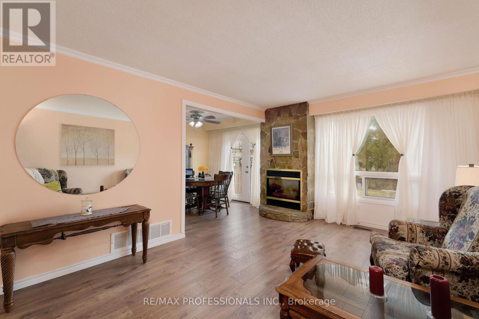Property at 248 ROYAL SALISBURY WAY image 4