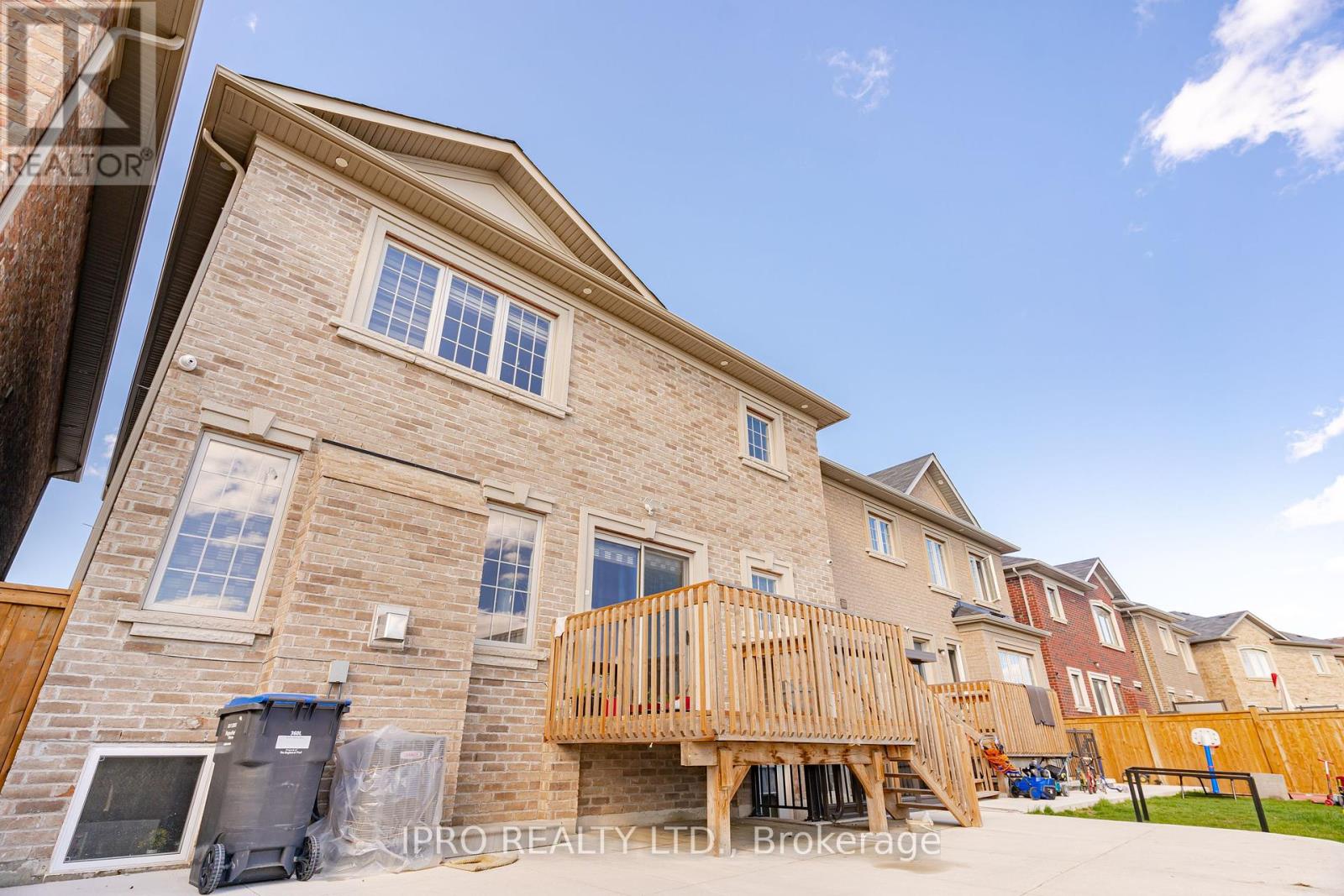 16 Action Drive, Brampton, Ontario  L7A 4X8 - Photo 39 - W12017991