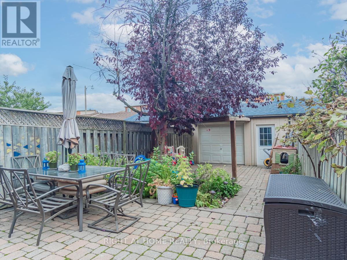 45 Rutland Street, Toronto (Weston-Pellam Park), Ontario  M6N 5G1 - Photo 28 - W12018131