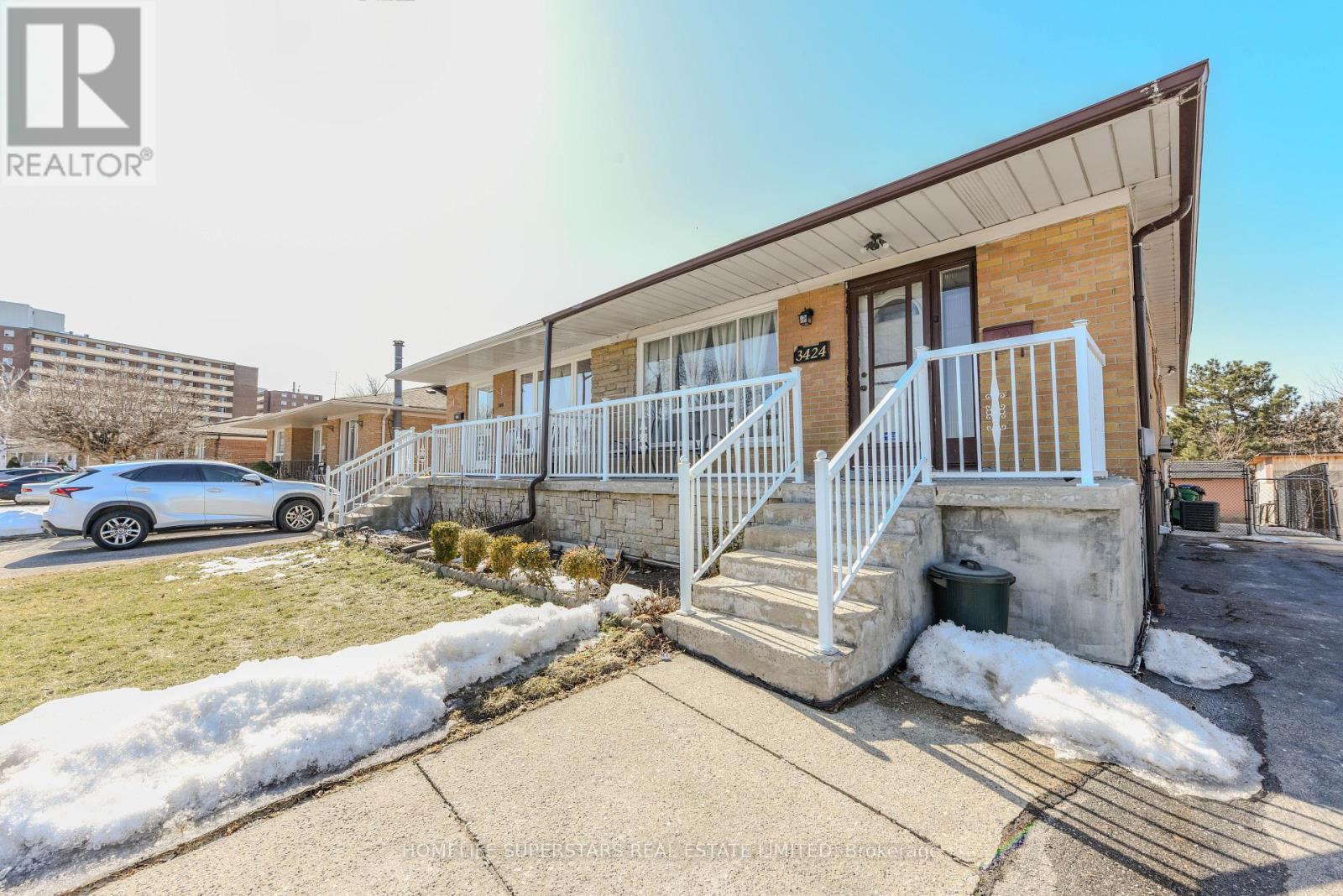 Property at 3424 LADDIE CRESCENT image 2