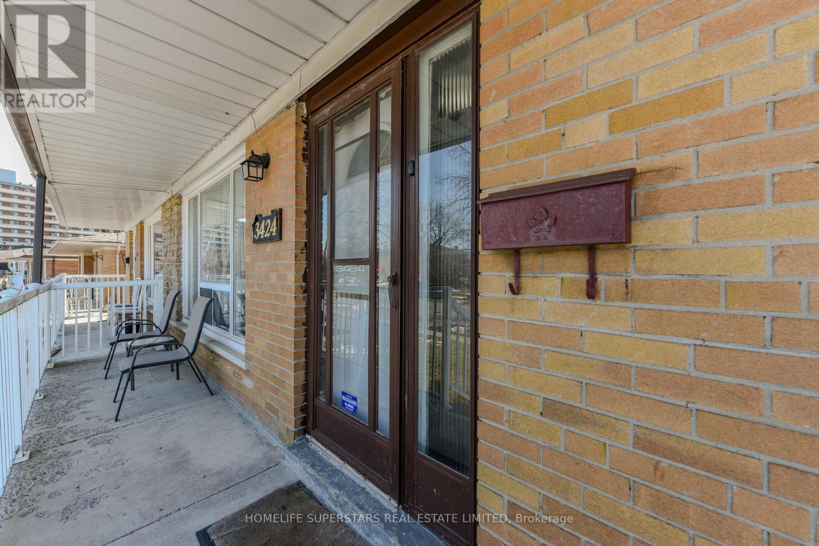 Property at 3424 LADDIE CRESCENT image 3